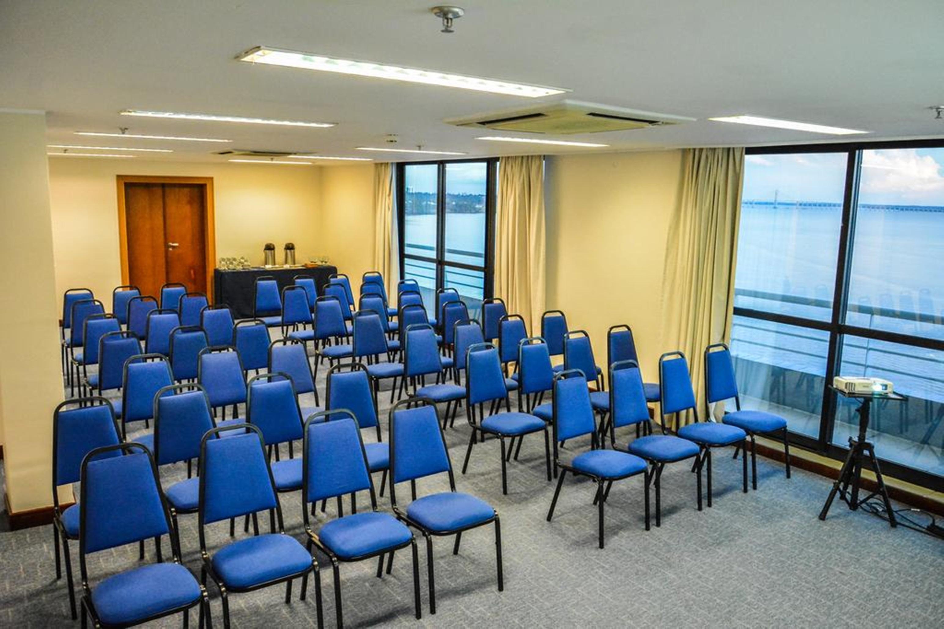 Tropical Executive 4*