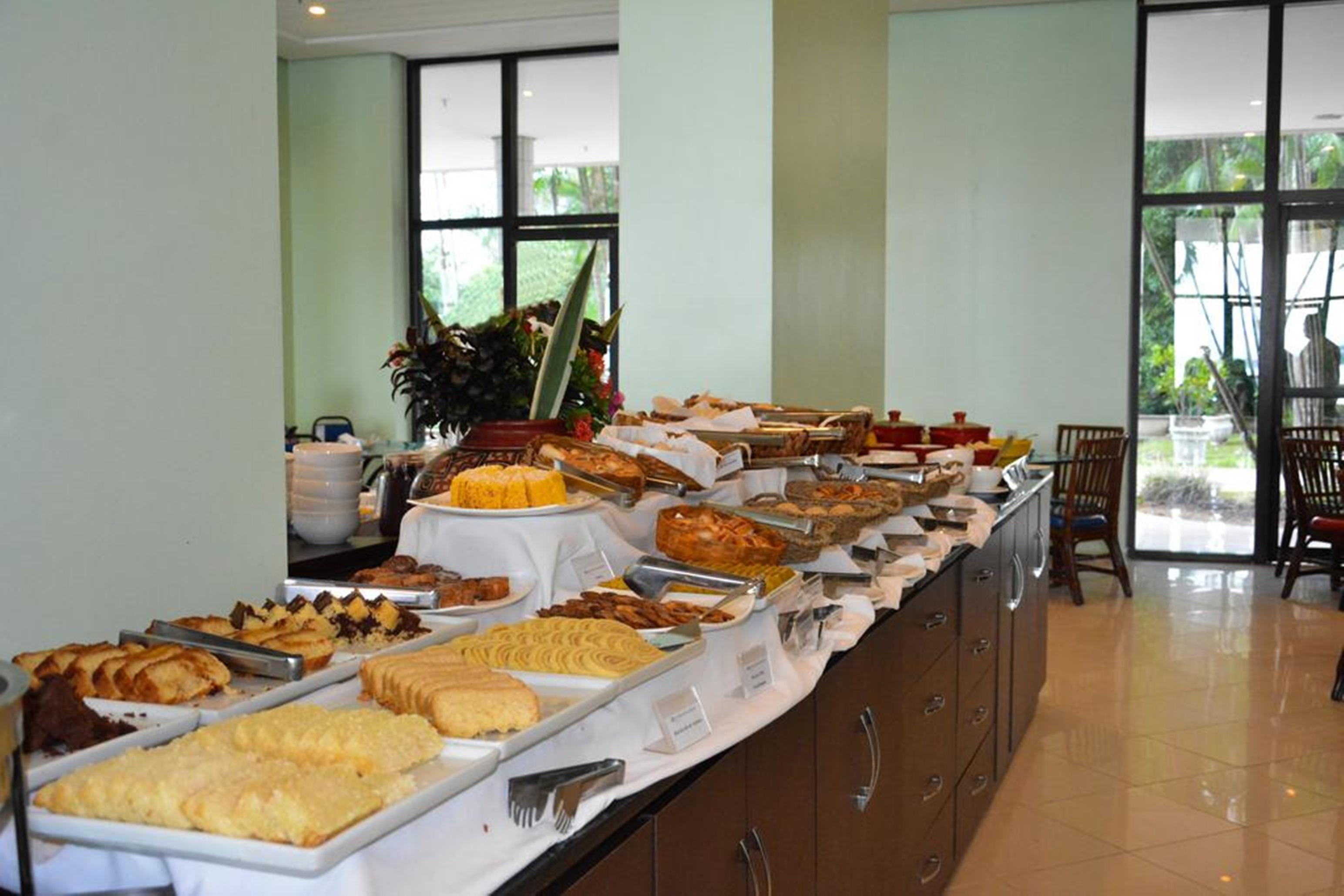Tropical Executive Hotel 4*